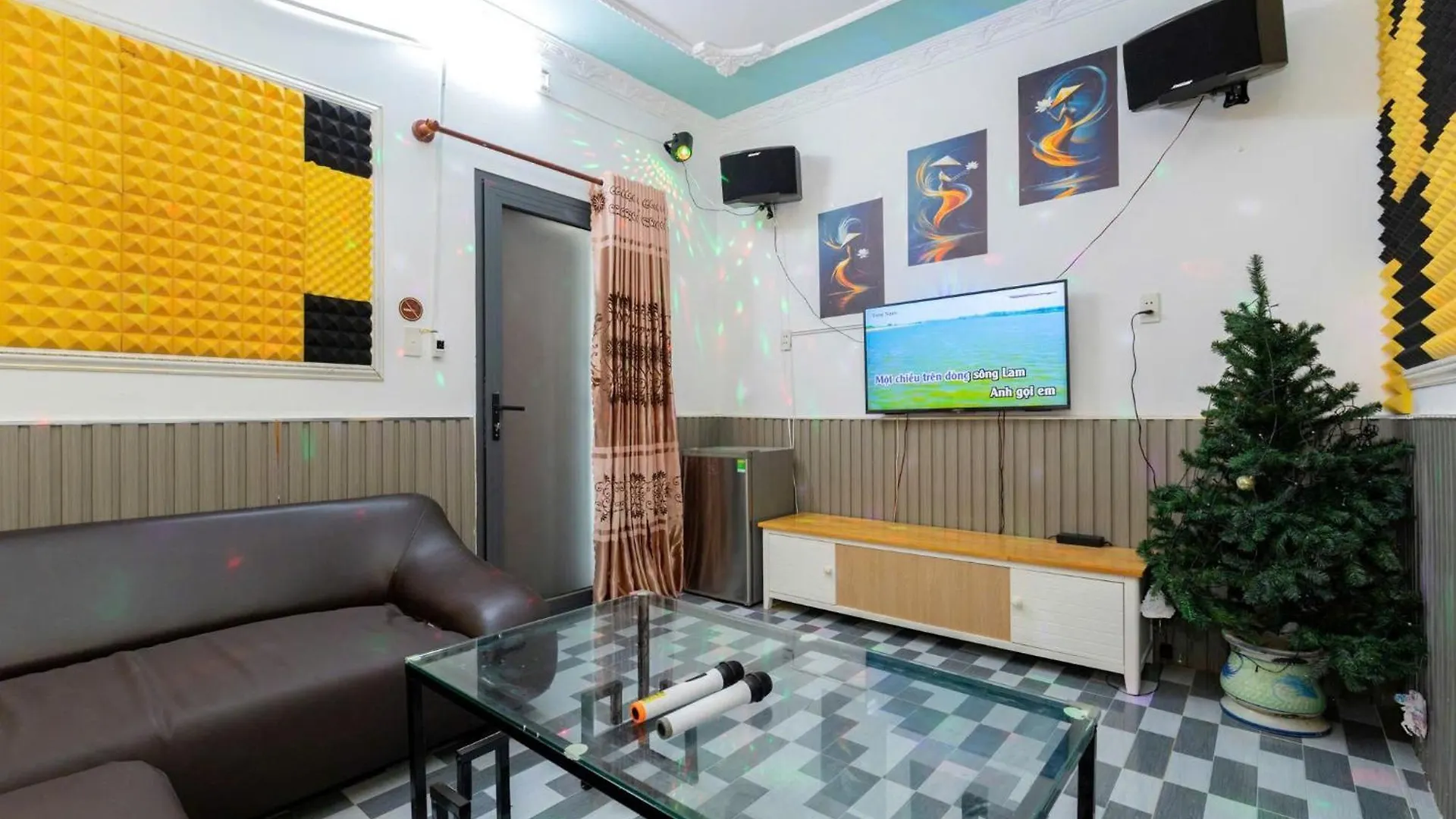 Nha Nghi Mat Nguyen Can Phong Karaoke Rieng Bai Sau Vũng Tàu