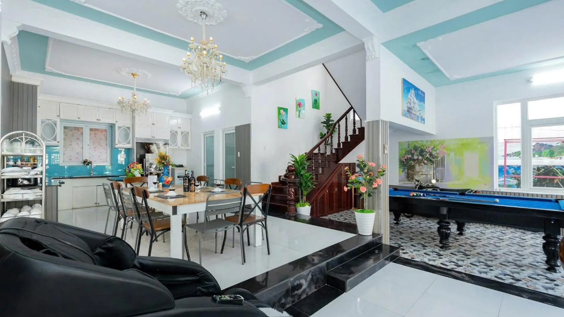 Nha Nghi Mat Nguyen Can Phong Karaoke Rieng Bai Sau Vũng Tàu